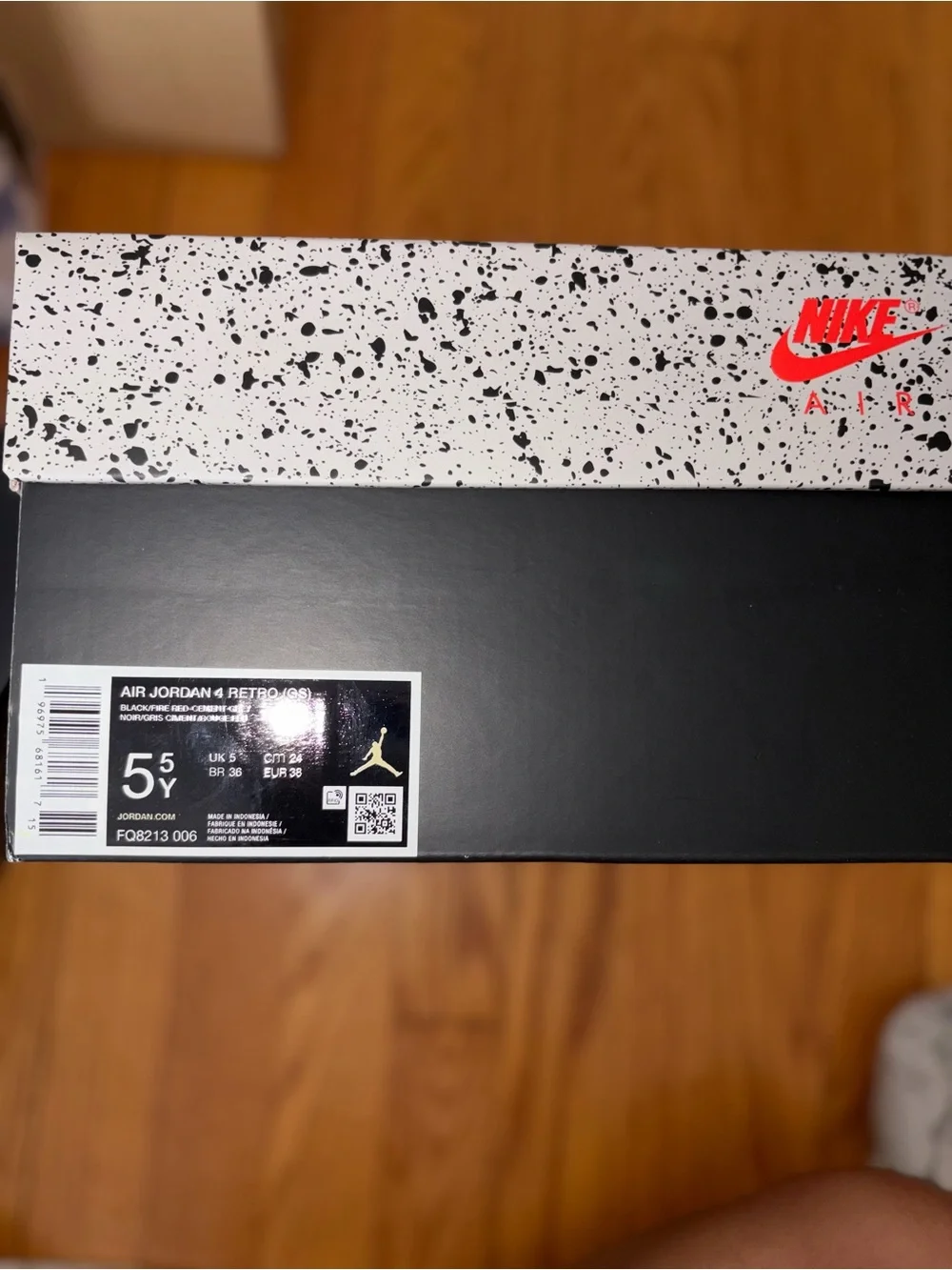 Jordan Black/Red Retro Black cement size 5.5